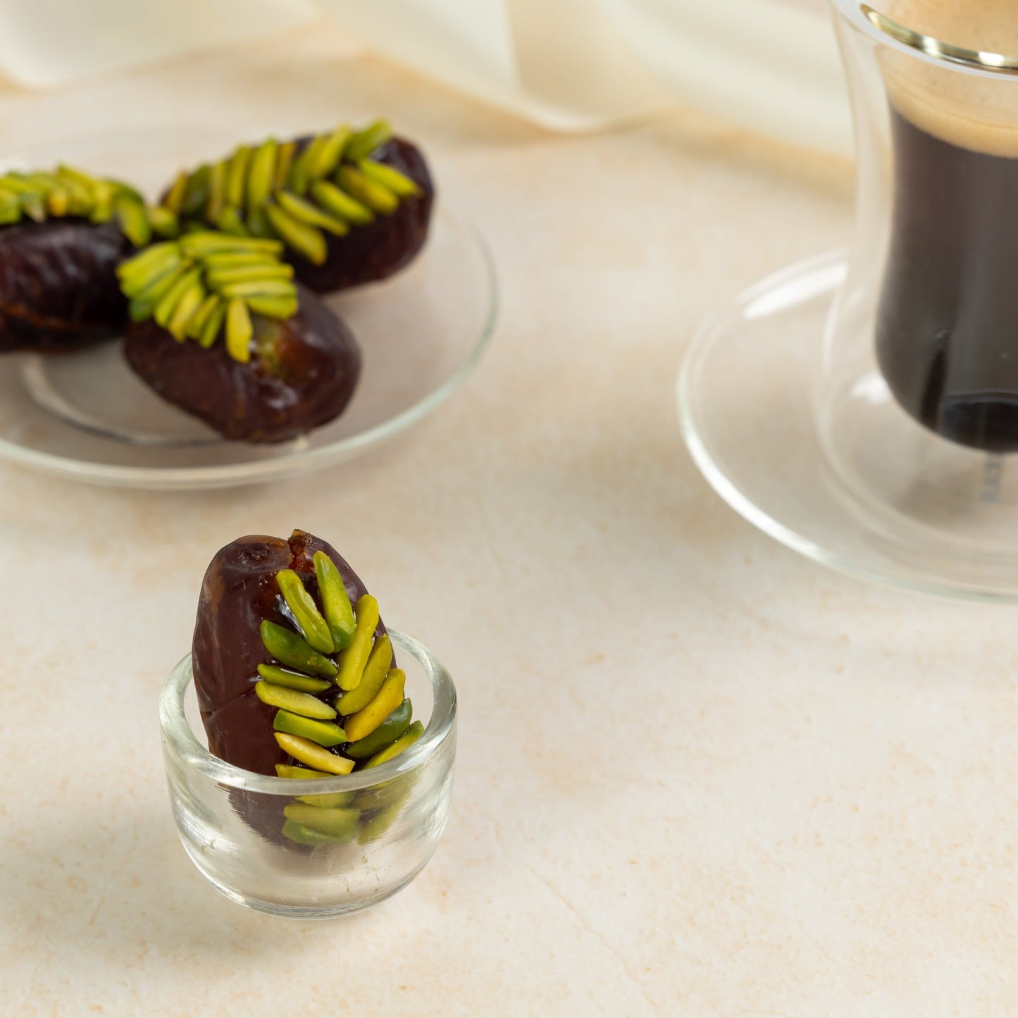 Mejdoul Date with Pistachio Cream and Petals - Tamr Boutique
