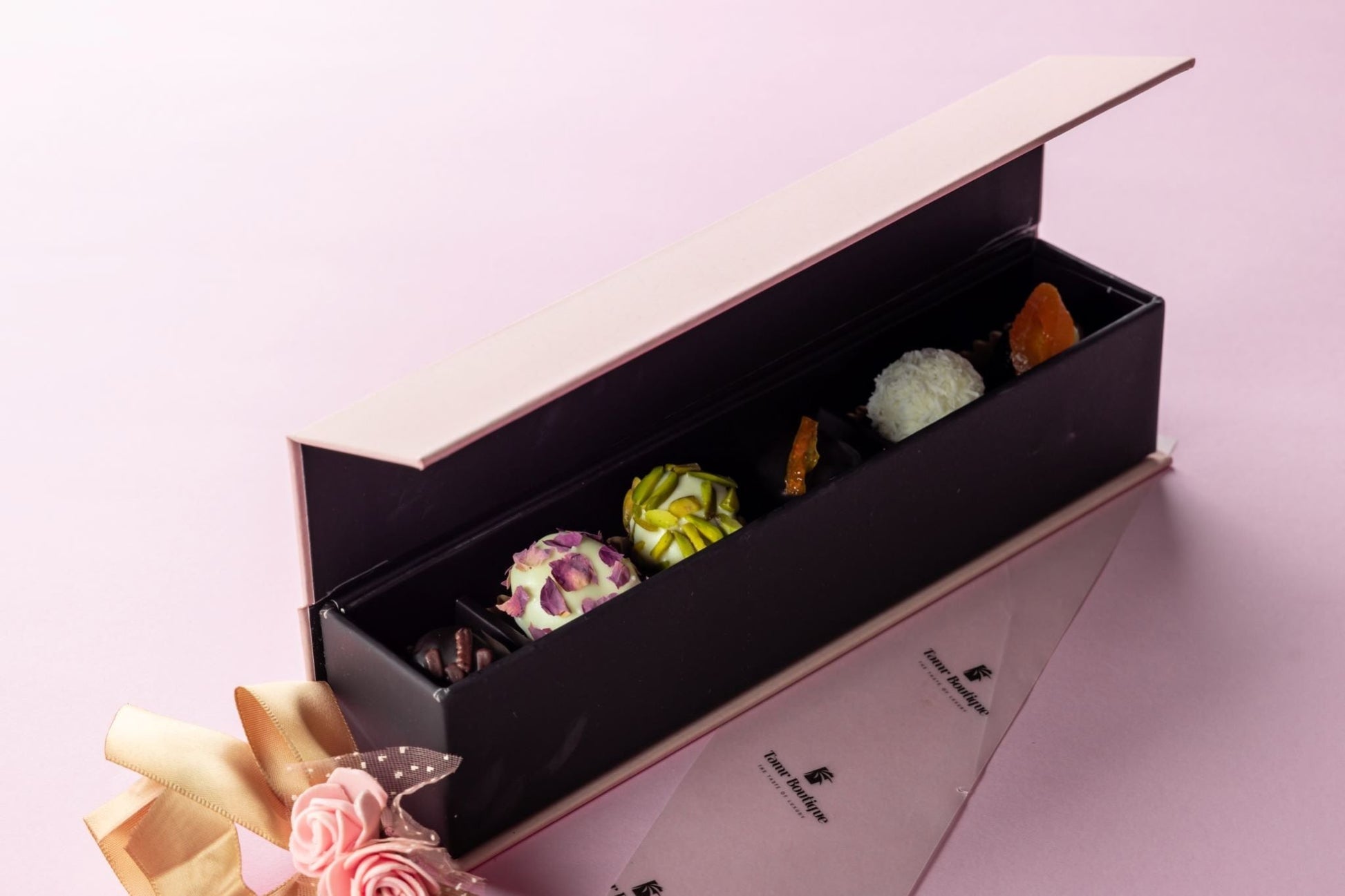 Rose & Delight Bouquet - Tamr Boutique