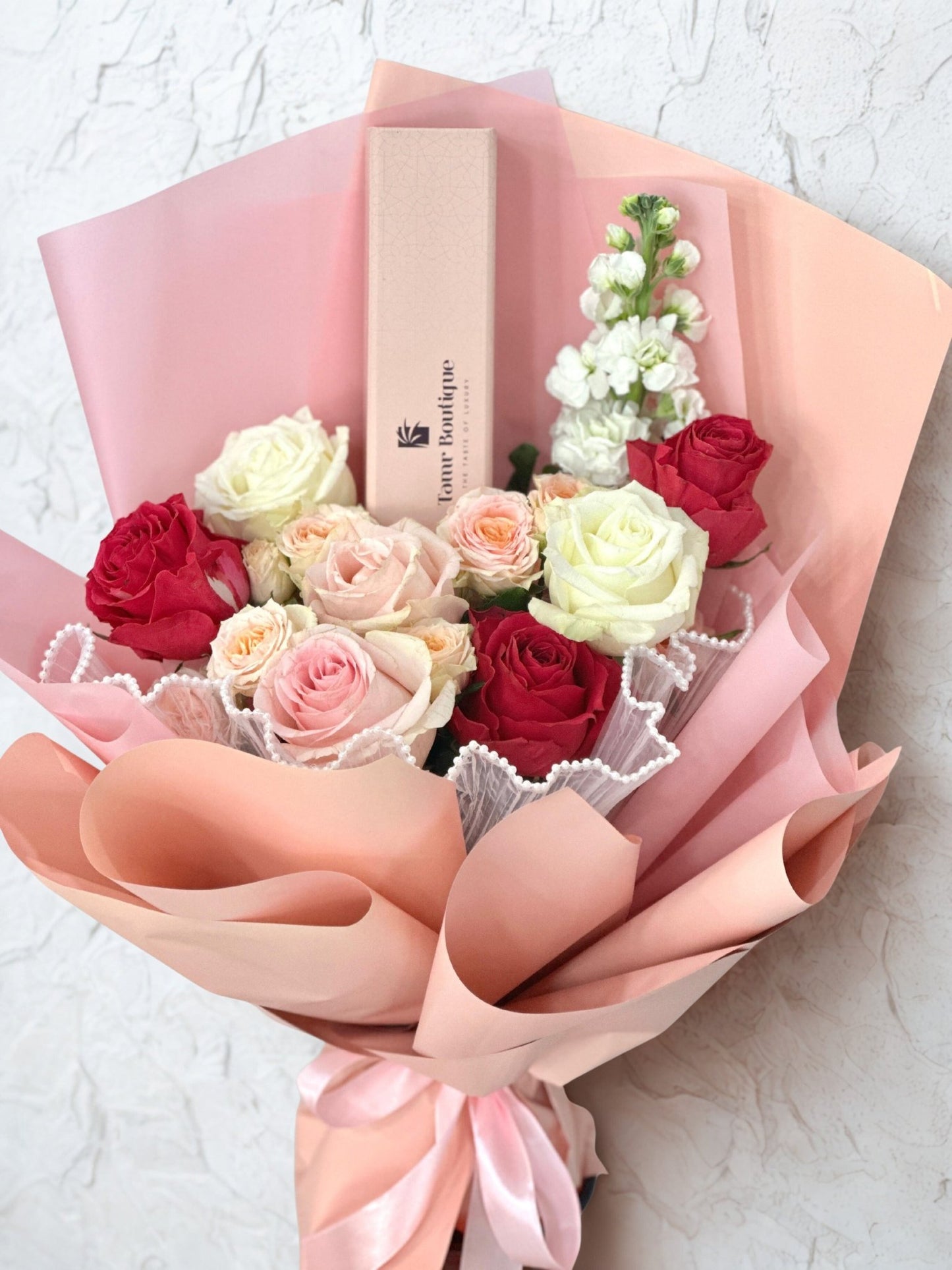Rose & Delight Bouquet - Tamr Boutique