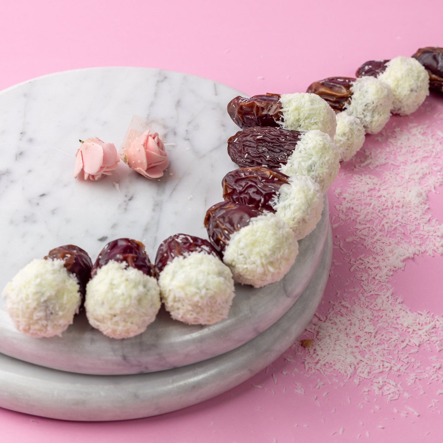 Snow White Date - Tamr Boutique